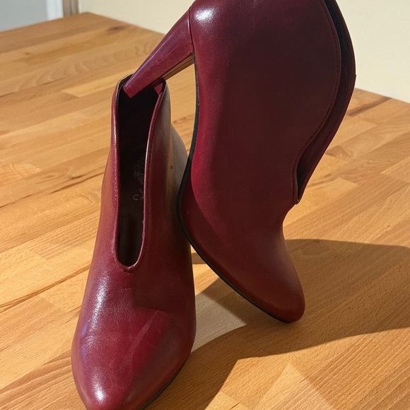 NEW Vince Camuto Brown Ankle Boots - Picture 3 of 11